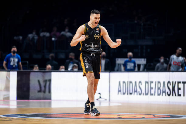 通过对各层 通过对各层