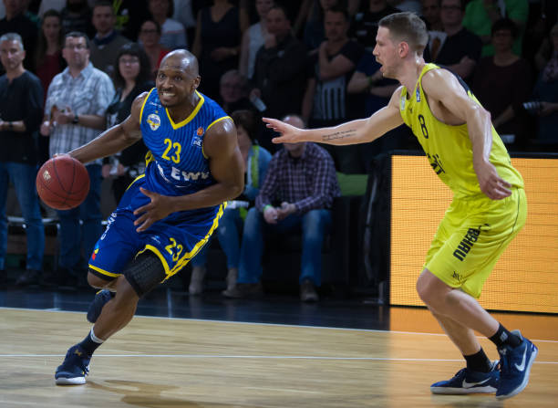 这位年轻的 这位年轻的